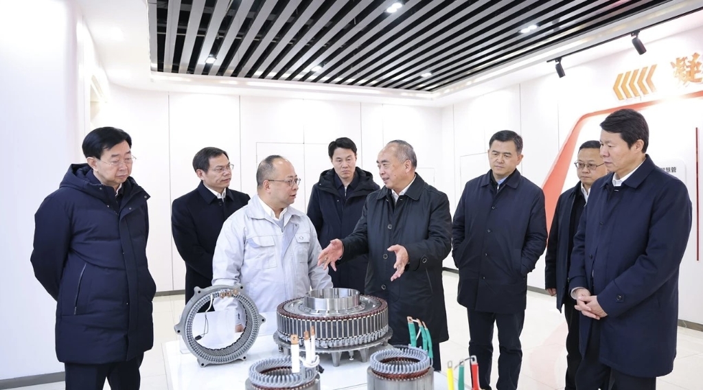 开足马力“赶订单”，奋力冲刺“开门红”  | 山东省委书记林武调研乐玩鹤壁工厂新能源电驱动项目